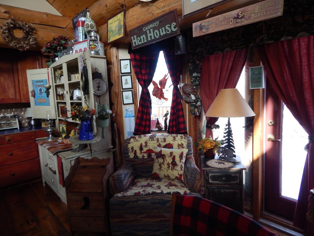 Idle Spurs Log Cabin Bed & Breakfast Black Diamond מראה חיצוני תמונה