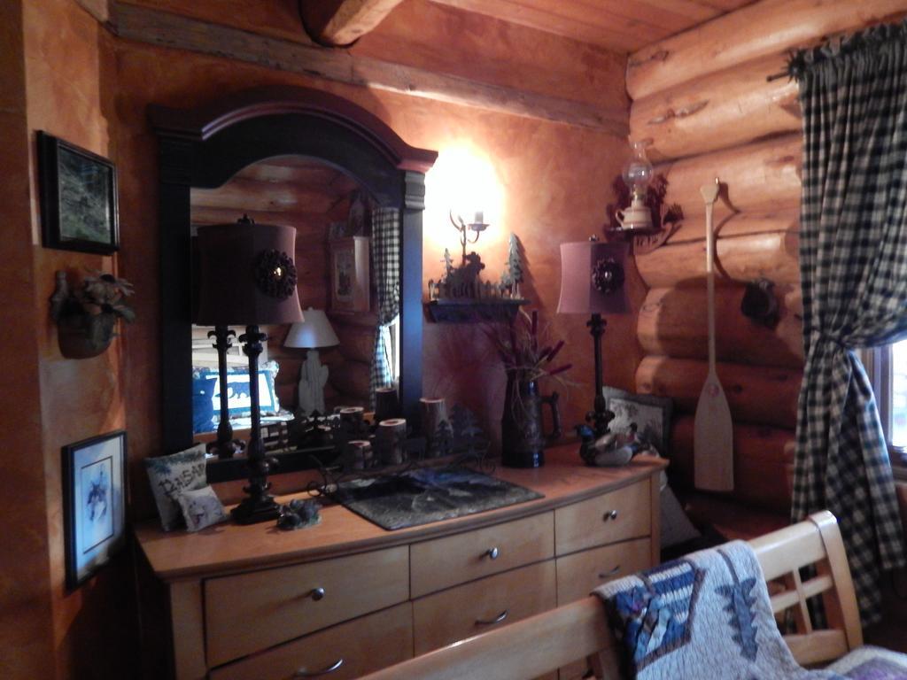 Idle Spurs Log Cabin Bed & Breakfast Black Diamond מראה חיצוני תמונה